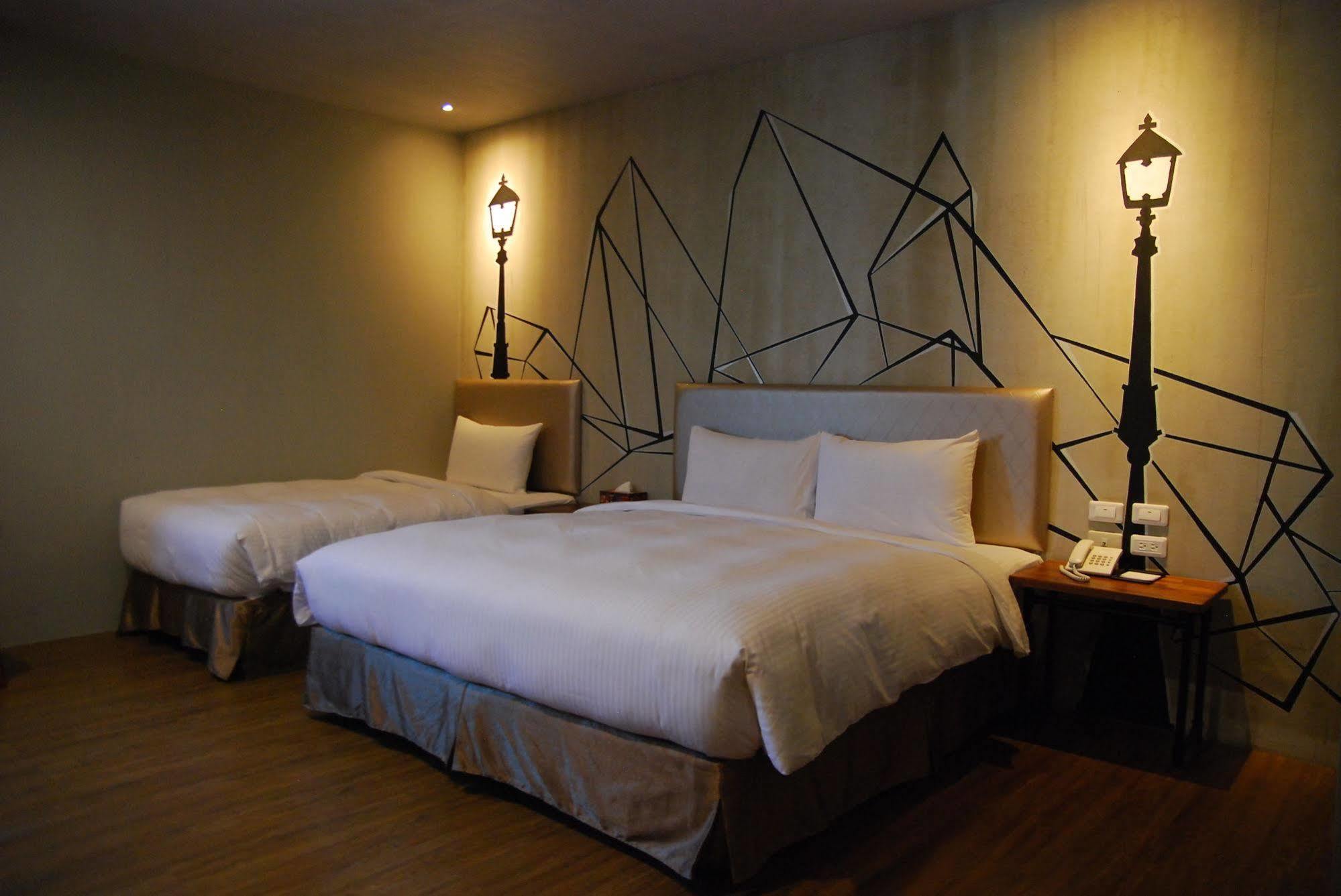 Tourism Inn Tainan Exteriör bild