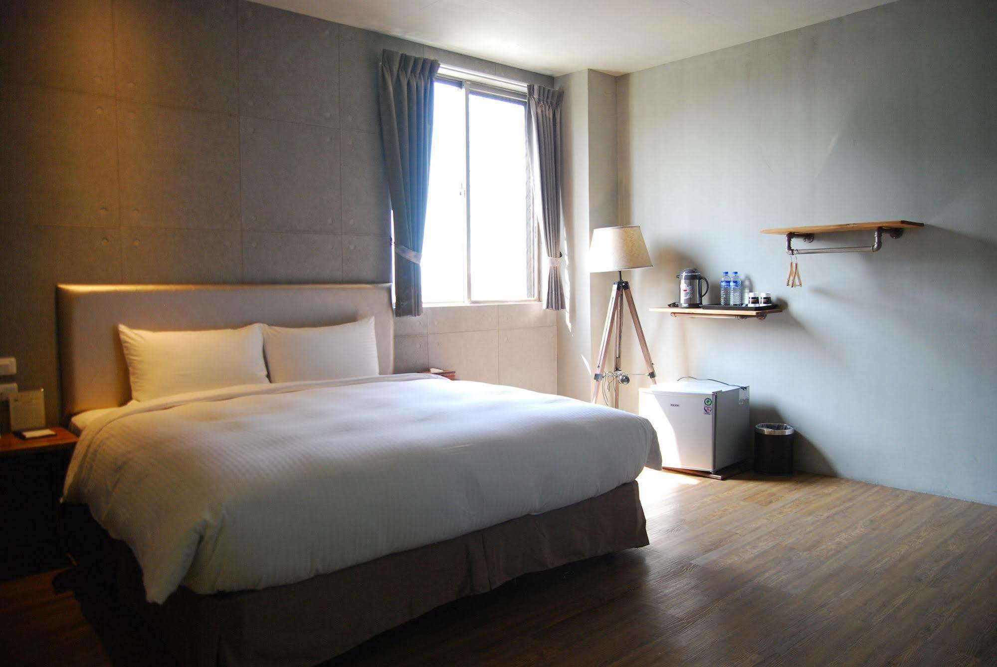 Tourism Inn Tainan Exteriör bild