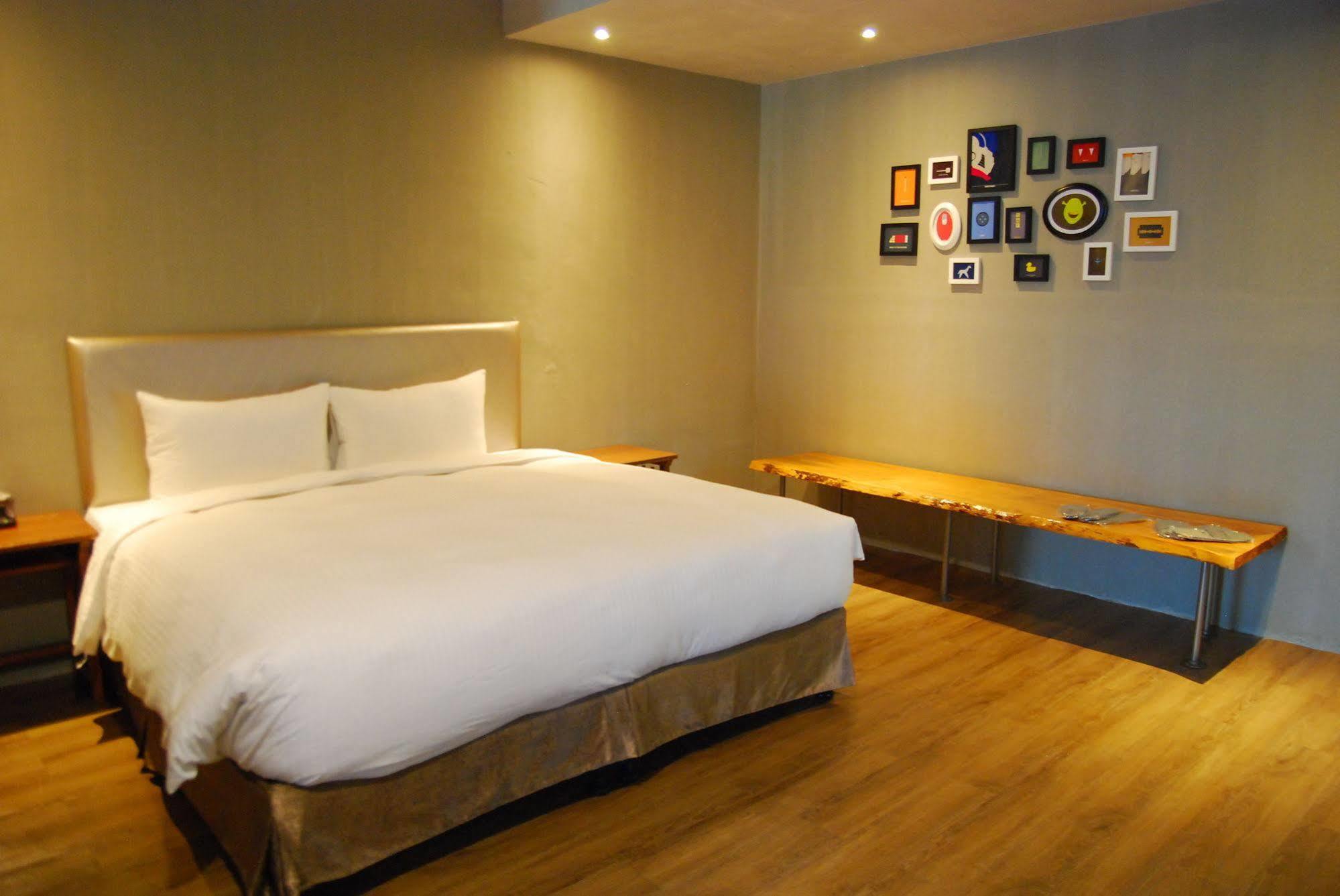 Tourism Inn Tainan Exteriör bild