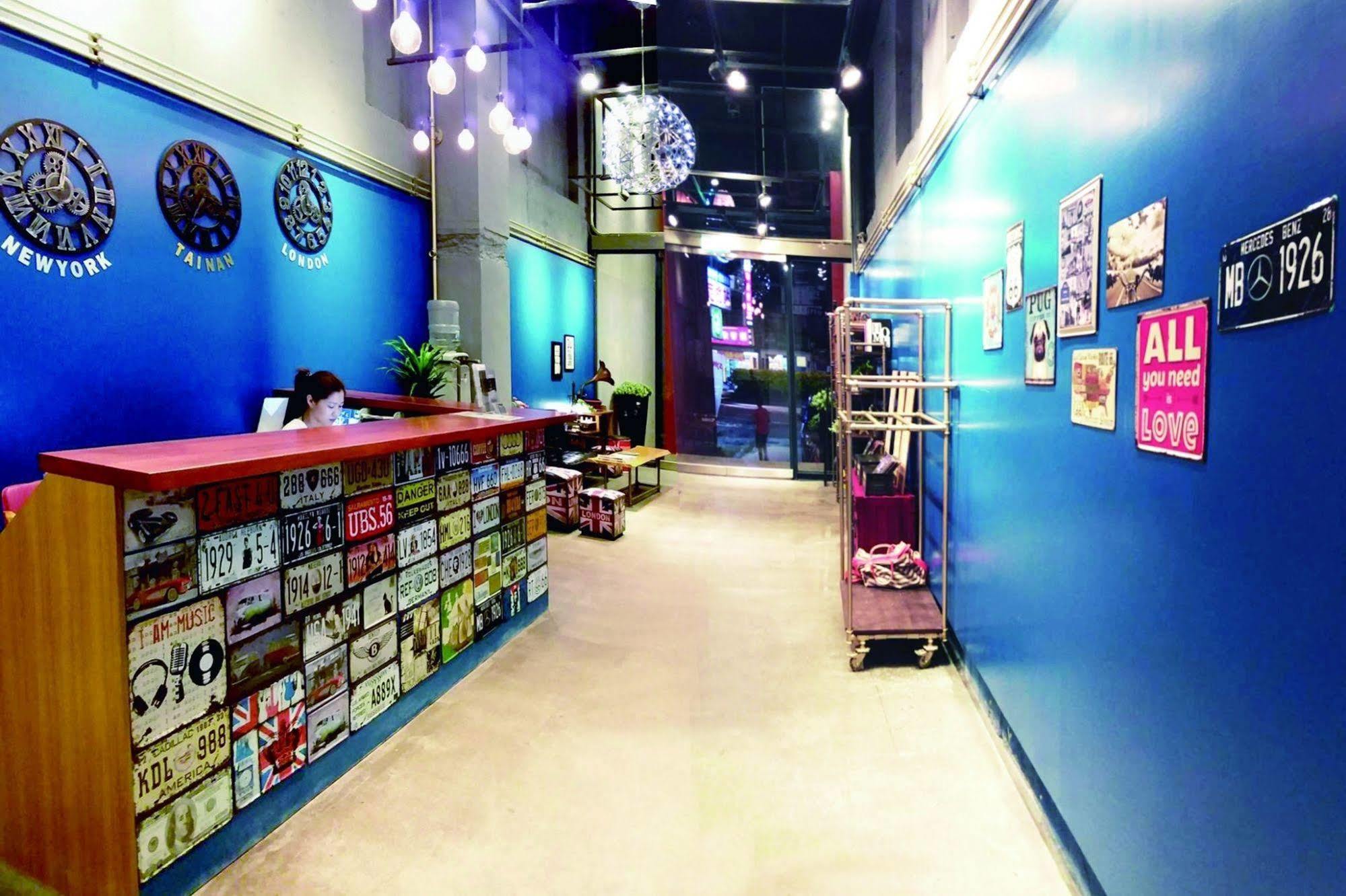Tourism Inn Tainan Exteriör bild