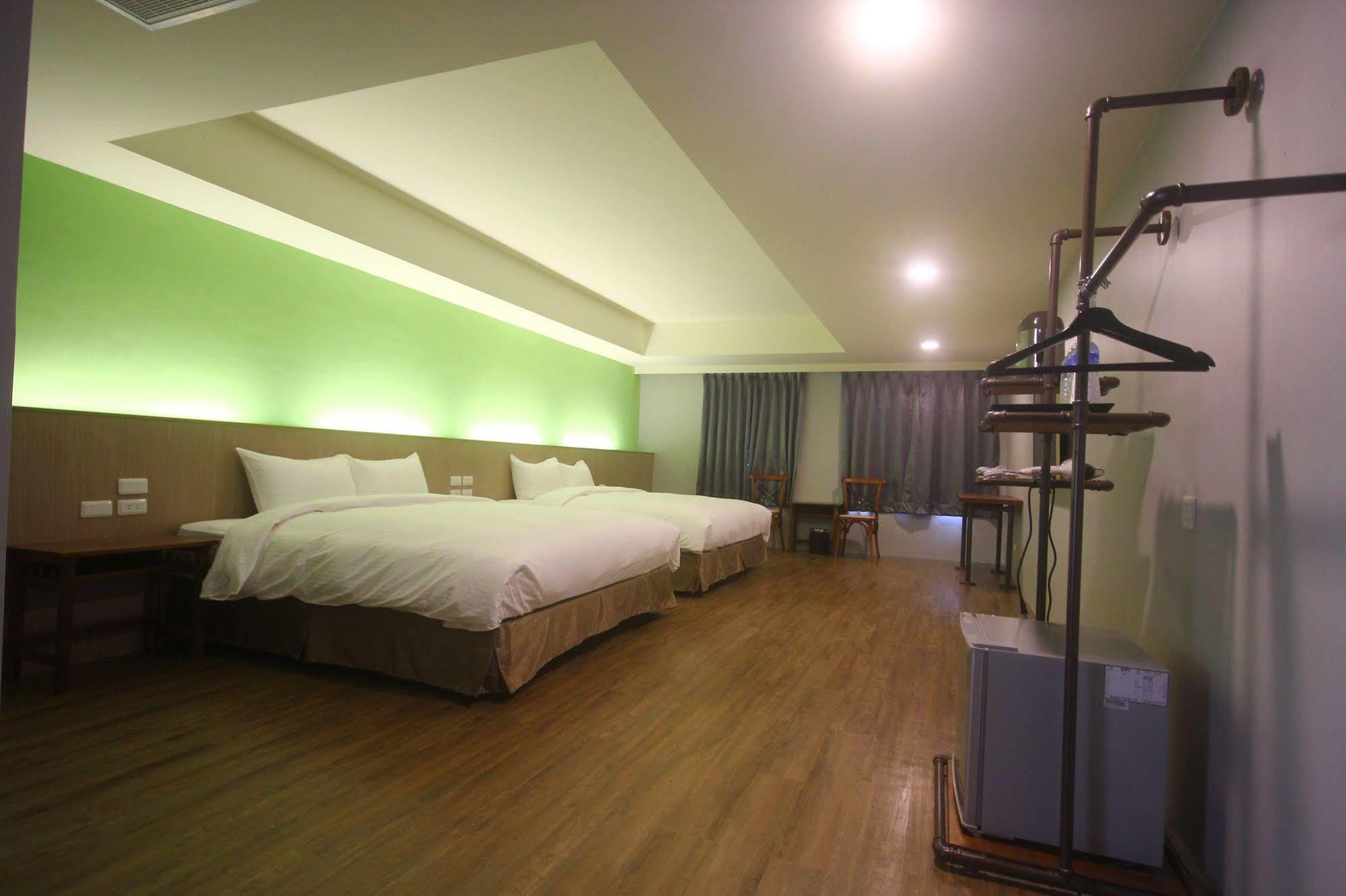 Tourism Inn Tainan Exteriör bild